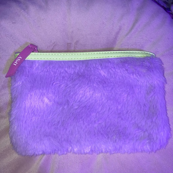 ✨3 for 15$ Mini Makeup Bag Different Styles✨ - Picture 1 of 1